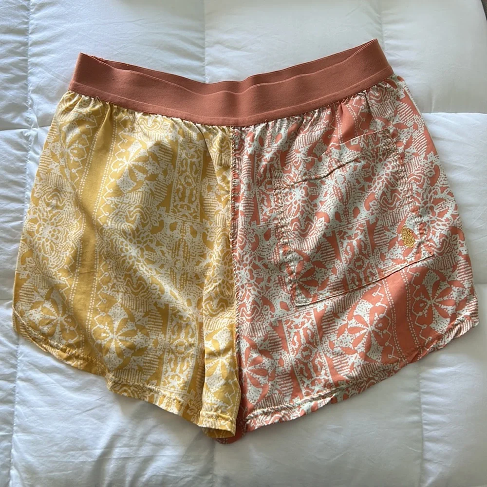 🧡FREE PEOPLE short! Worn once-size M🧡 - Picture 3 of 7
